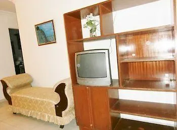Aparthotel Familiar Ensanche Savica de Mendoza 3*,